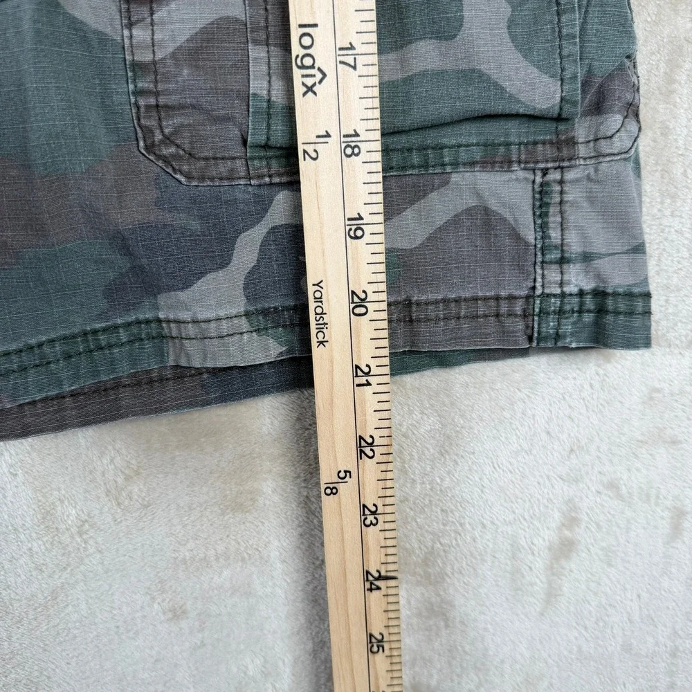 Wrangler Mens Size 40 Relaxed Fit Camo Cargo Shorts Green Brown Woodland Ripstop